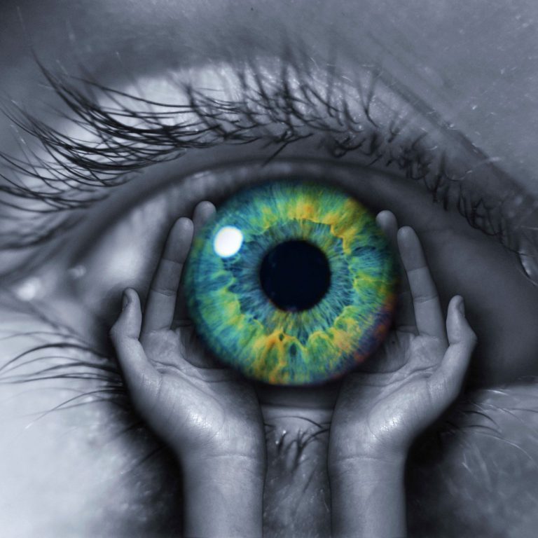 2-mat-tat-khuc-xa-khong-deu-canh-bao-nguy-co-mat-thi-luc